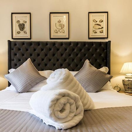 Fisherman'S Catch - Two Bedroom Luxury Apartment - Tenby Exteriör bild