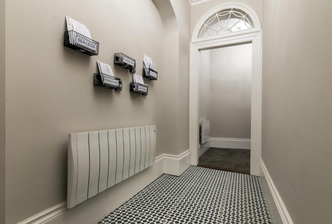 Fisherman'S Catch - Two Bedroom Luxury Apartment - Tenby Exteriör bild
